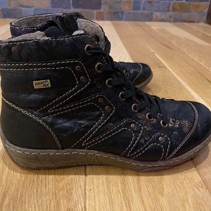 Remonte Fleece Lined Boots - D3893-01